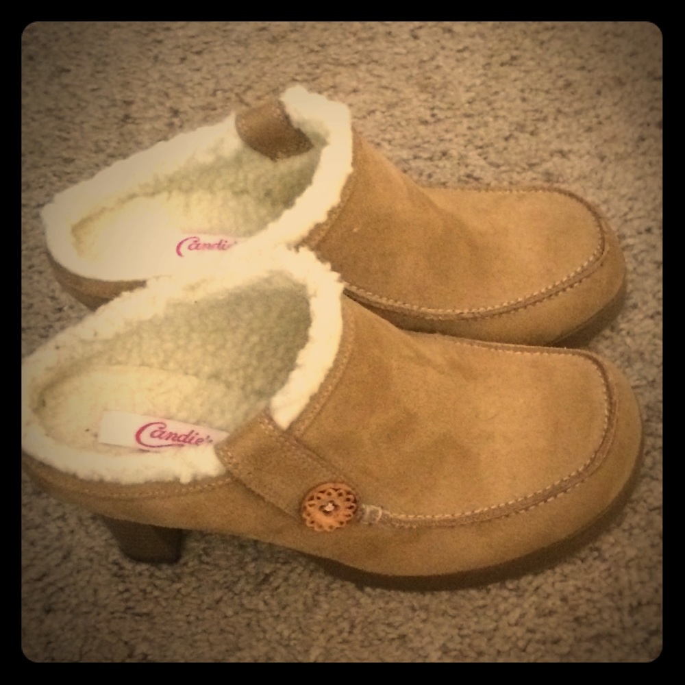 Never been worn Candie’s